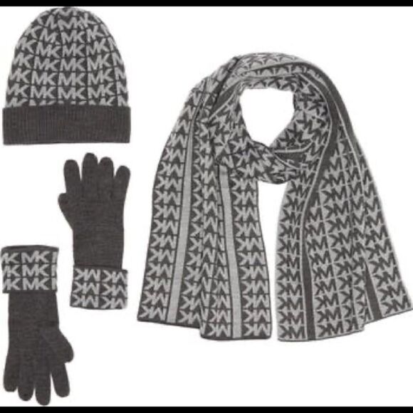🆕 MICHAEL KORS Monogramed Knit 3-Piece Set - Picture 1 of 4